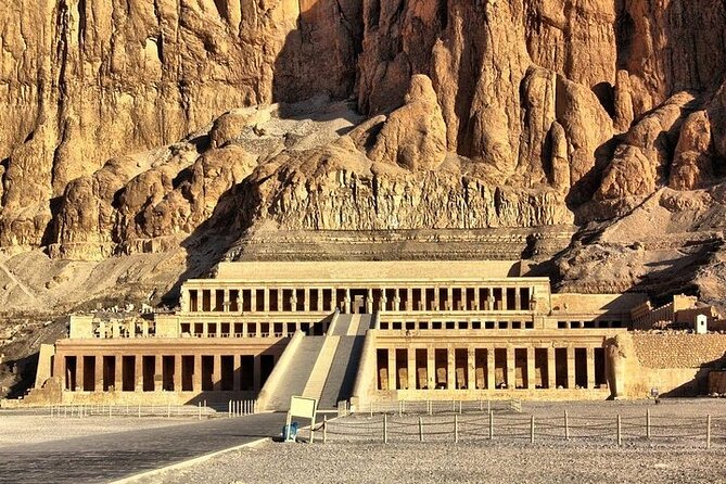 2 Days Trip to Luxor with Air Balloon Ride from Hurghada - Leaving Hurghada before dawn