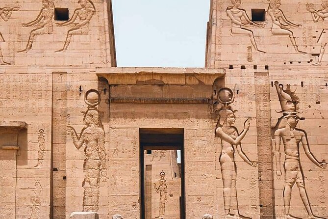 4-Days Cruise Luxor to Aswan with Hot Air Balloon and Sightseeing - The guide and group experience