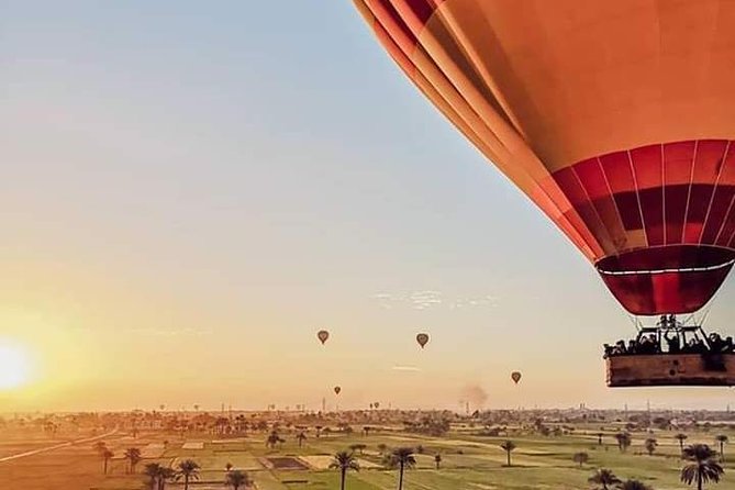 4-Days Nile Cruise Aswan To Luxor, Abu Simbel ,Nubian Village & Balloon & Tours - Day three: Edfu by horse carriage and Luxor after dark