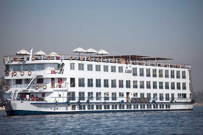 4-Days Nile Cruise From Luxor To Aswan Including Hot Air Balloon and Abu Simbel - Day 3: Edfu’s preserved temple and a second Kom Ombo visit