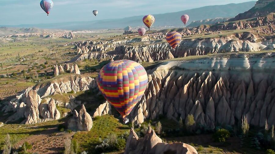 5 Days Istanbul to Cappadocia by Plane + Hot air Balloon - Day 3: Göreme, Zelve, Avanos, and the fairy chimneys