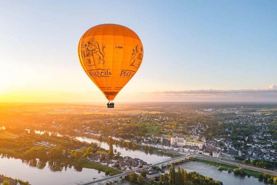 Amboise Hot-Air Balloon Sunrise Ride over the Loire Valley - Who should book this flight?