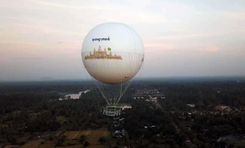 Angkor Balloon Sunrise or Sunset ride. - The view is close, but not a temple tour