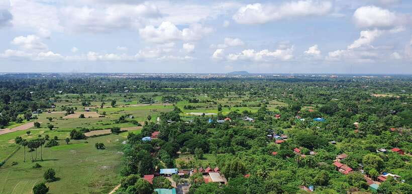 Angkor Balloon Sunrise or Sunset ride and Pick up/Drop off - Who will enjoy this most