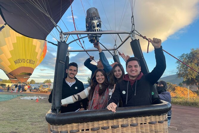 Balloon Flight at Sunrise over Teotihuacan - Preparing for the balloon launch