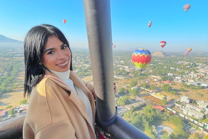 Balloon flight + Breakfast in cave + Pyramids + Pick up CDMX. - The coldest part of the morning may be before takeoff