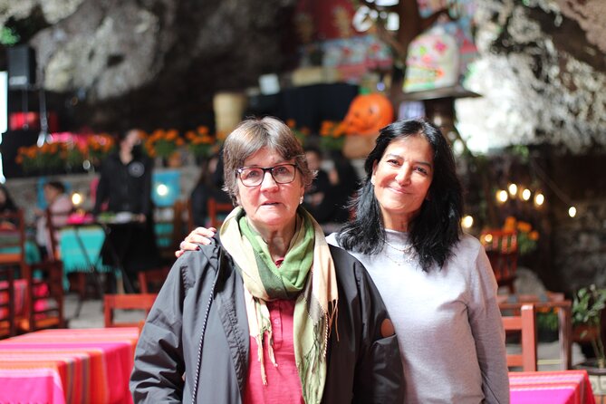 Balloon flight + Breakfast in cave + Pyramids + Pick up CDMX. - Who should book this morning