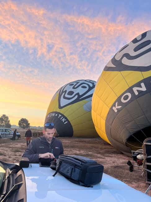 Balloon flight: panoramic view of Montserrat and Transport from Barcelona - Practical preparation for the morning