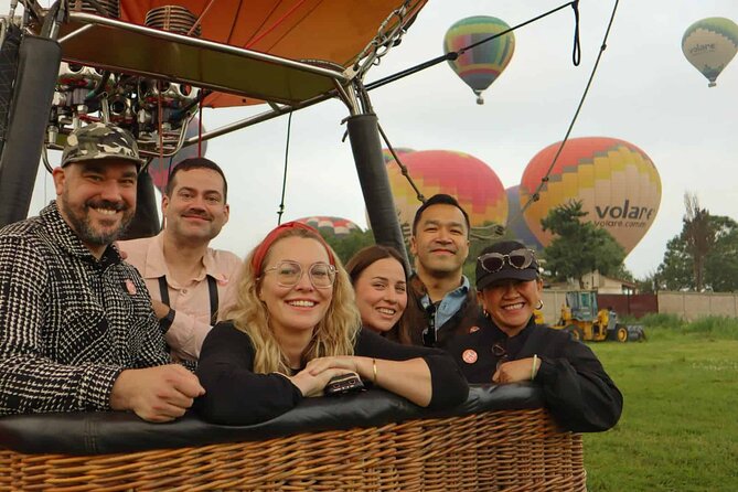 Balloon flight Teotihuacan, Breakfast in a cave Pick up in CDMX - The early pickup from Mexico City