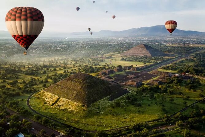Balloon Flight with Breakfast in a Natural Cave and Transportation from CDMX - Key points before you book