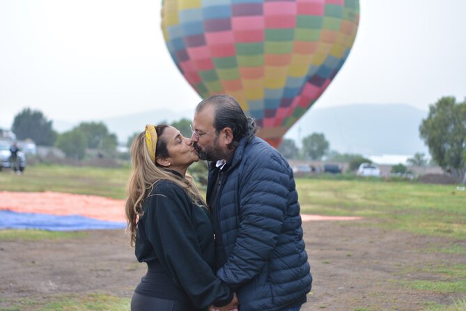 Balloon Flight with Breakfast in Cave and Pyramids of Teotihuacan - Breakfast beneath a natural cave