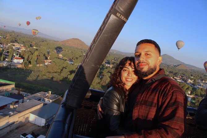 Balloon Flight with Breakfast in Cave and Pyramids of Teotihuacan - Obsidian, maguey, and the artisan stop