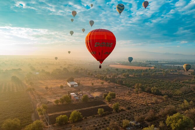 Balloon Flight with Buffet Breakfast - Watching the balloon take shape