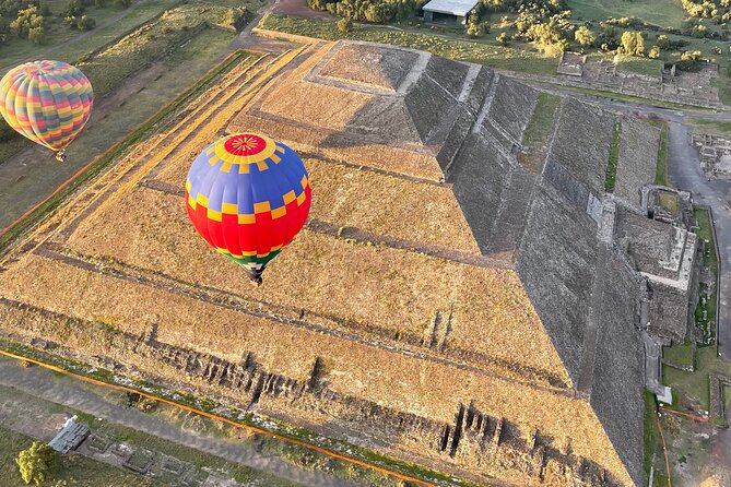 Balloon flight with pyramids tour and transportation from Mexico City - Leaving Mexico City before dawn
