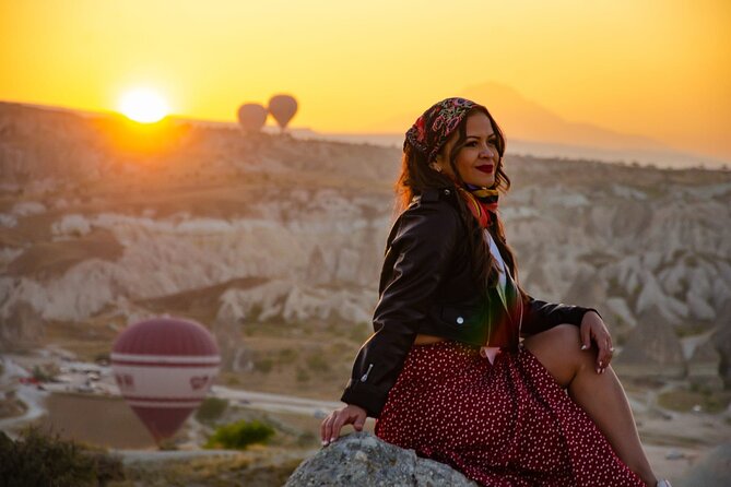 Balloons watching Tour w/ PickUp, Breakfast - Why a ground-level balloon chase makes sense in Cappadocia