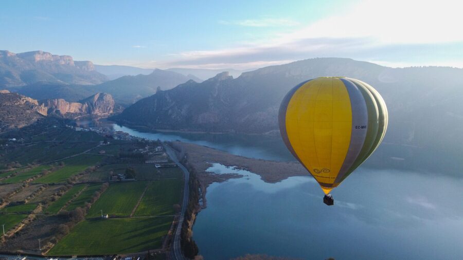 Barcelona: Hot Air Balloon Ride - Weather can change the plan