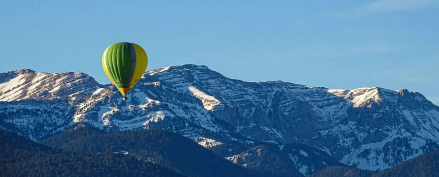 Barcelona: Hot Air Balloon Ride - Watching the balloon come alive