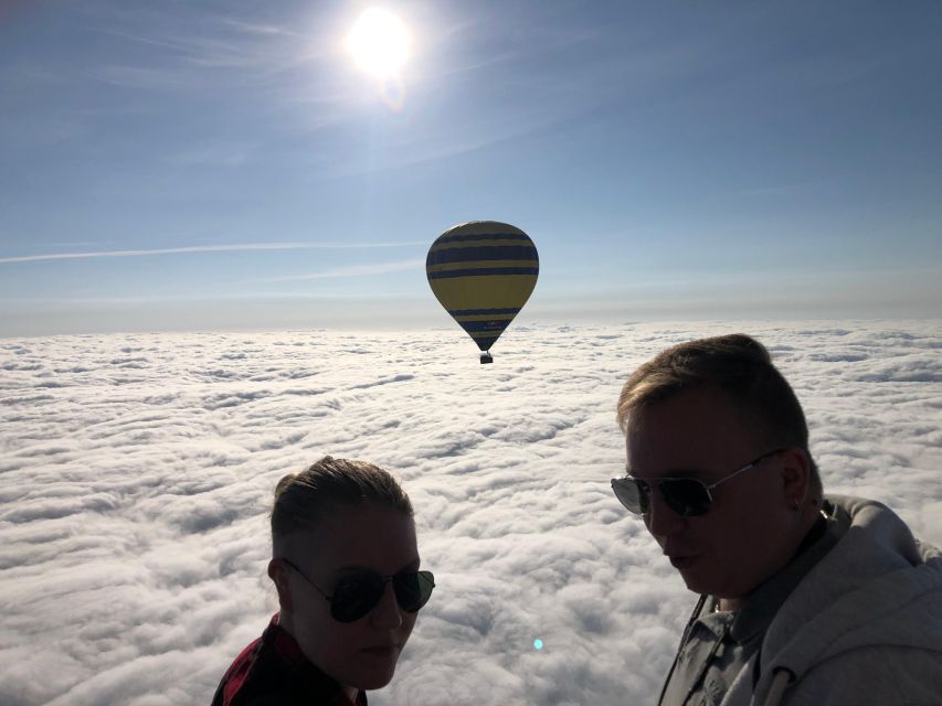 Barcelona: Private Romantic Balloon Flight - Guides, pilots, and the personal touch