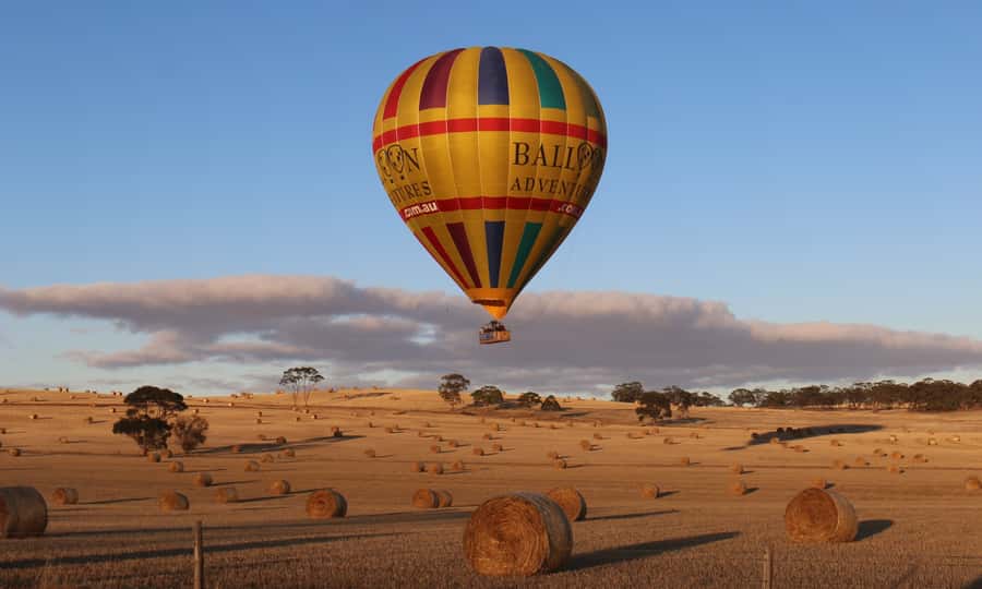 Barossa Valley: Hot Air Balloon Flight - One hour floating above the Barossa