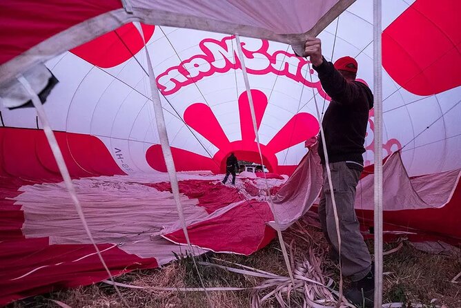 Bendigo Premium Balloon Flight plus buffet champagne breakfast - Breakfast at Quality Hotel Lakeside