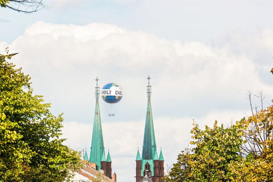 Berlin: Ticket for World Balloon with Perfect View - Who should book the World Balloon?