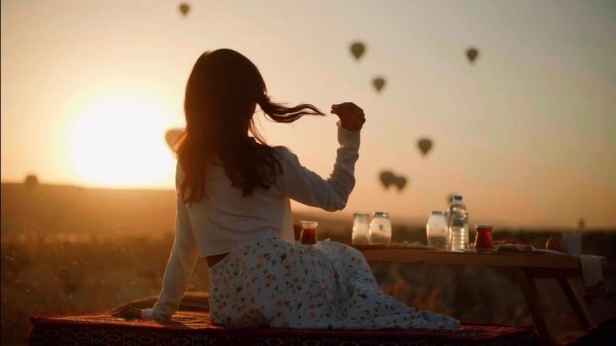 Breakfast with balloons in the valley ( private table ) - The photography angle