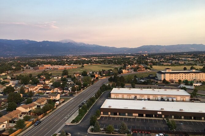 Breathtaking Colorado Springs Sunrise Hot Air Balloon Flight - Physical demands and what to wear