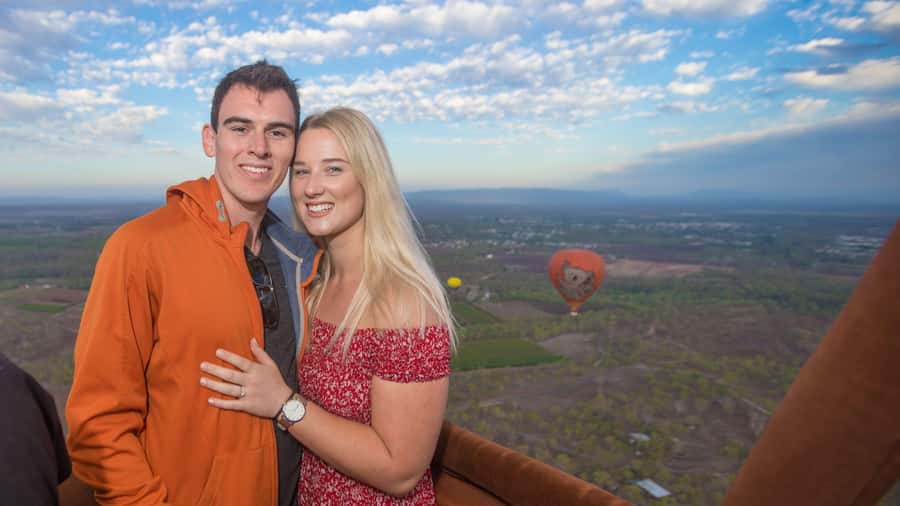 Cairns: Hot Air Balloon Flight & 3-Course Lunch - Watching the balloon come alive