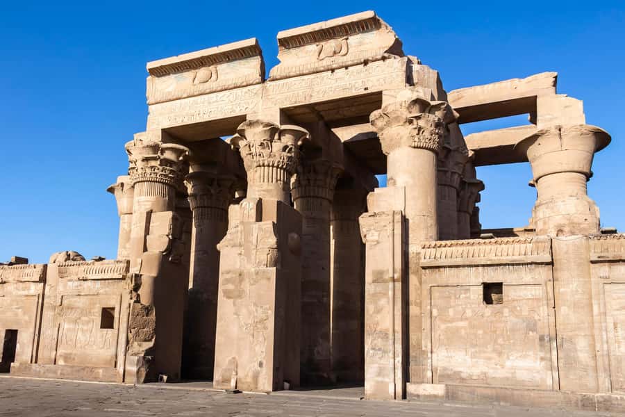 Cairo: Private 5-Day Egypt Tour with Alexandria & Balloon - Day 3: Edfu, Kom Ombo, and time on the river