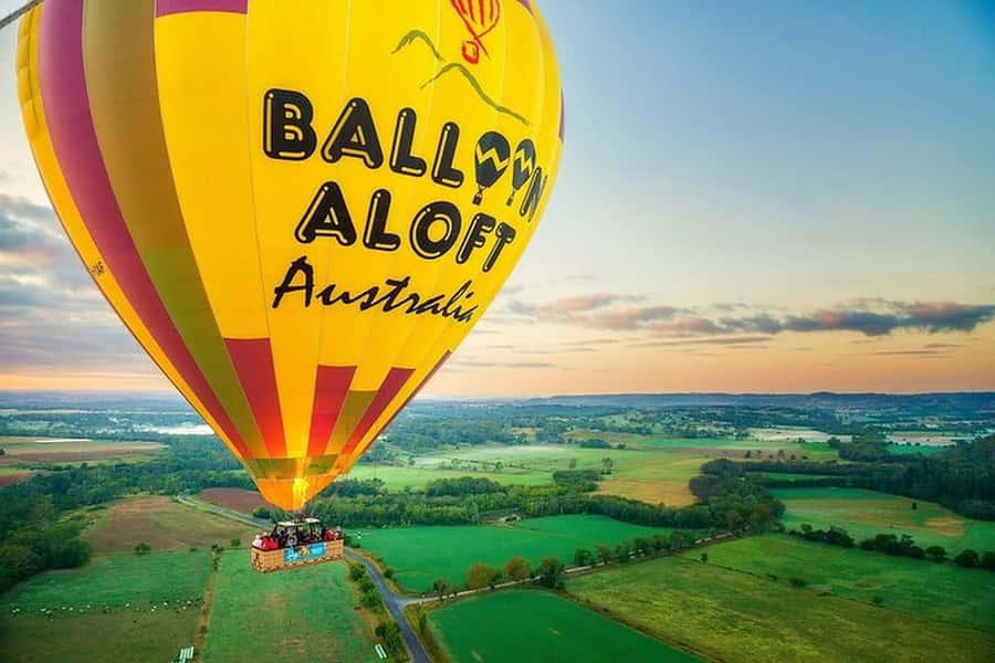 Camden Valley: Sunrise Hot Air Balloon Flight With Breakfast - Watching the balloon inflate for about 25 minutes
