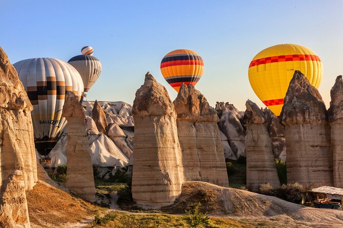 Cappadocia Balloon Ride Over Göreme Love Valley - Breakfast and the champagne toast