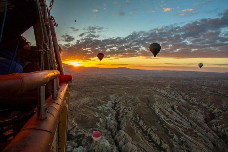 Cappadocia: Blue Tour and Sunrise Balloon Tour - Should You Book It?