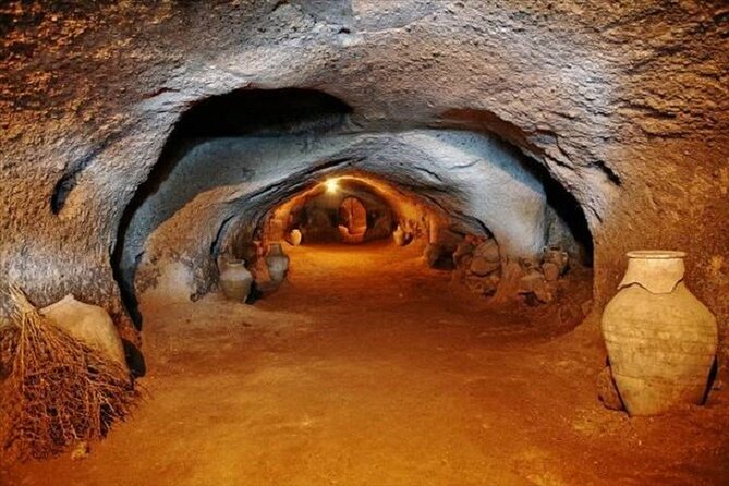 Cappadocia: Green Tour and Sunrise Balloon Tour - Hiking the 3.5 kilometers through Ihlara Valley