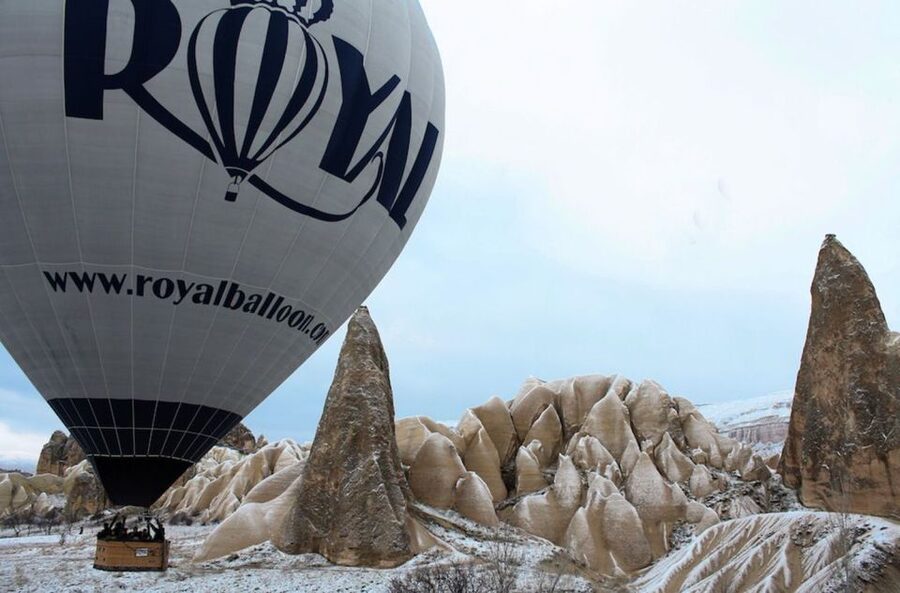 Cappadocia: Royal Queen Hot Air Balloon Tour at Sunrise - What the pilot and crew add