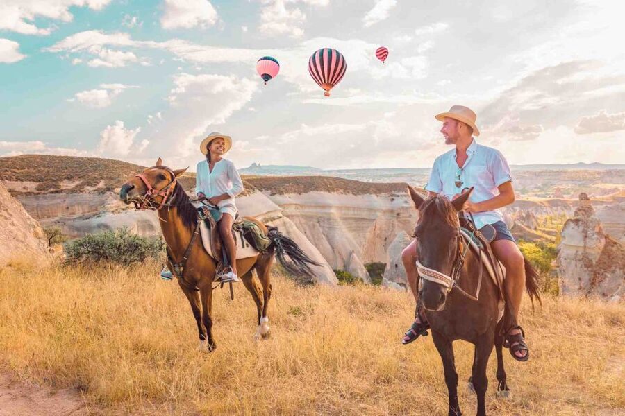 Cappadocia: Sunrise Hot Air Balloon Flight in Cat Valley - The 5 AM pickup and the cold wait