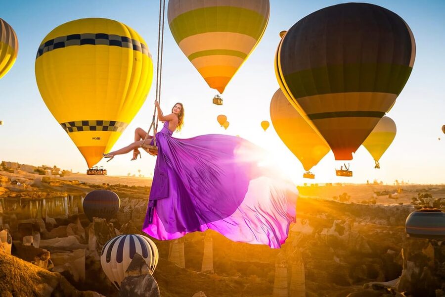 Cappadocia: Taking photo with Swing at hot air balloon view - Burak Yildirim’s directed approach