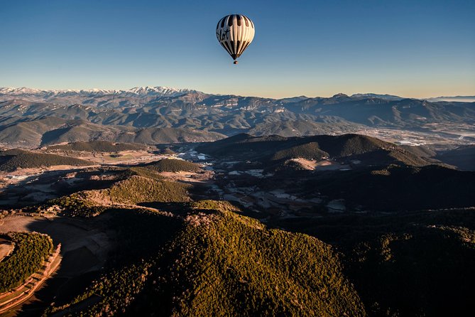 Catalonia Hot Air Balloon Ride and Breakfast over the Volcanoes of la Garrotxa - Your morning at Vol de Coloms
