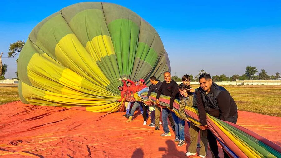 CDMX: balloon ride over Teotihuacan with transportation included - Is $241 a fair price?