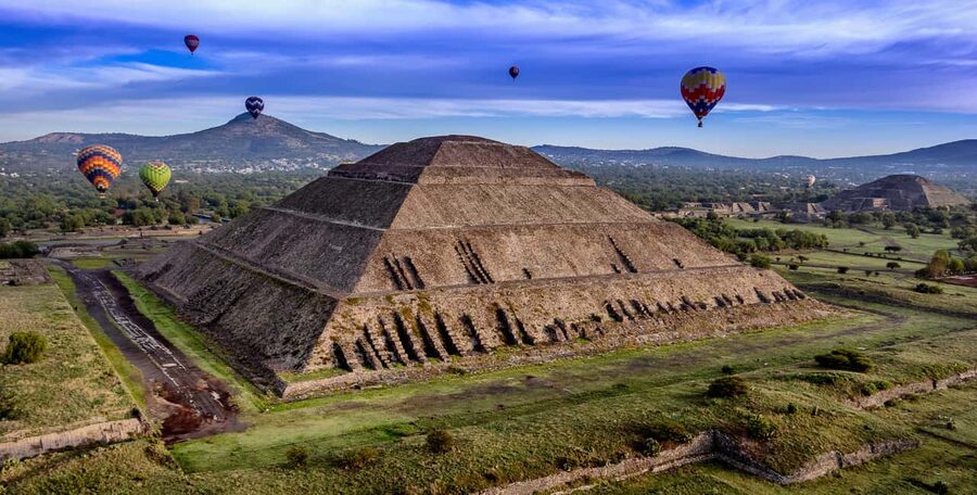 CDMX: Teotihuacan Hot Air Balloon with Breakfast - Obsidian, tequila, and lunch