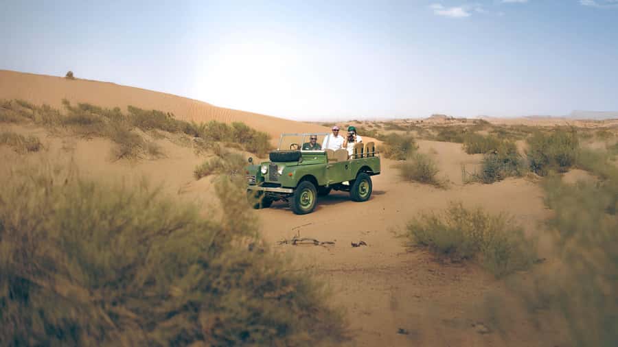 Dubai: Heritage Overnight Safari, Balloon Ride & breakfast - An evening at the Bedouin camp
