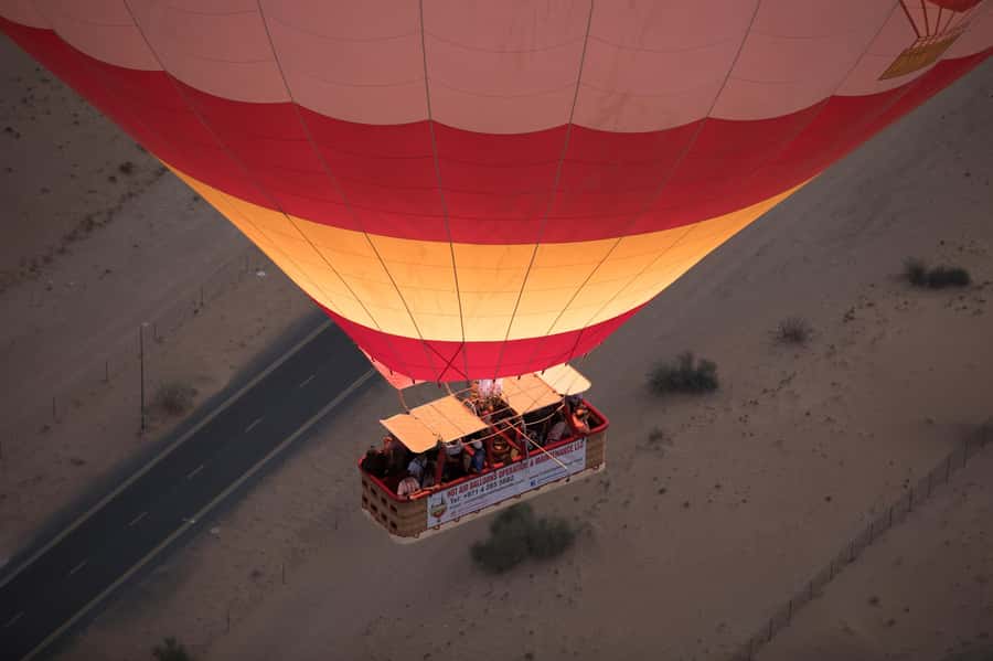 Dubai: Hot Air Balloon Ride with Camel Ride & Falcon Show - A 4 a.m. start is part of the experience