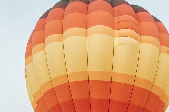 Dubai Hot Air Balloon Sunrise Sightseeing Ride - Captain Tariq and the landing