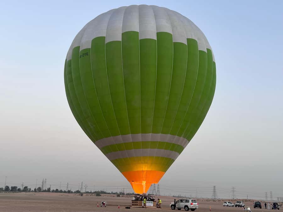 Dubai: Sunrise Hot Air Balloon Flight, Breakfast, Camel Ride - What the 45 to 60-minute balloon flight feels like