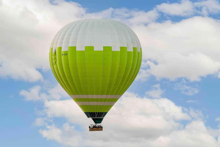 Dubai: Sunrise Hot Air Balloon Ride with Transfers - What the Safety Record Means for Your Choice