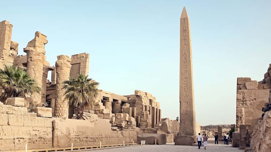 East and west banks private day tour included Balloon Ride - Should you book the Luxor balloon and temple tour?