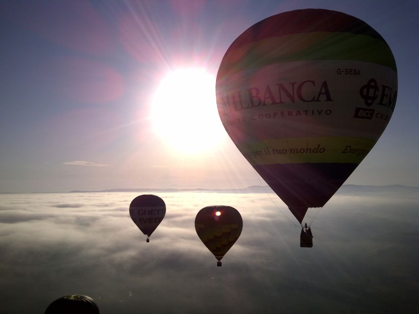 Exclusive Private Balloon Tour for 2 in Tuscany - Landing, Champagne, and Breakfast With Local Produce