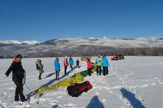 Exclusive Pyrenees Hot Air Balloon Barcelona - Clothing, participation, and practical comfort