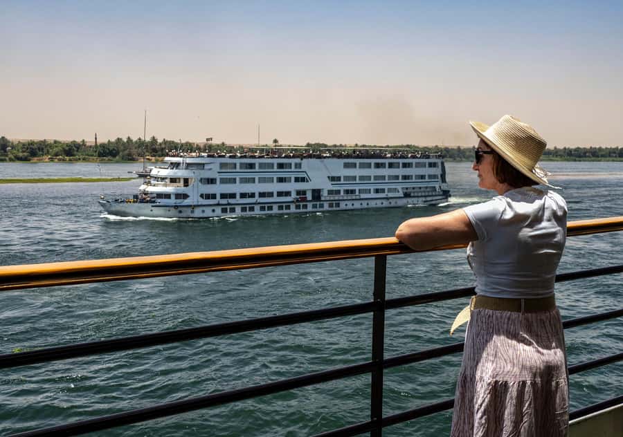 From Aswan: 3-Day Cruise to Luxor with Hot Air Balloon - Day 1: Abu Simbel, Kom Ombo, and your first night on the Nile