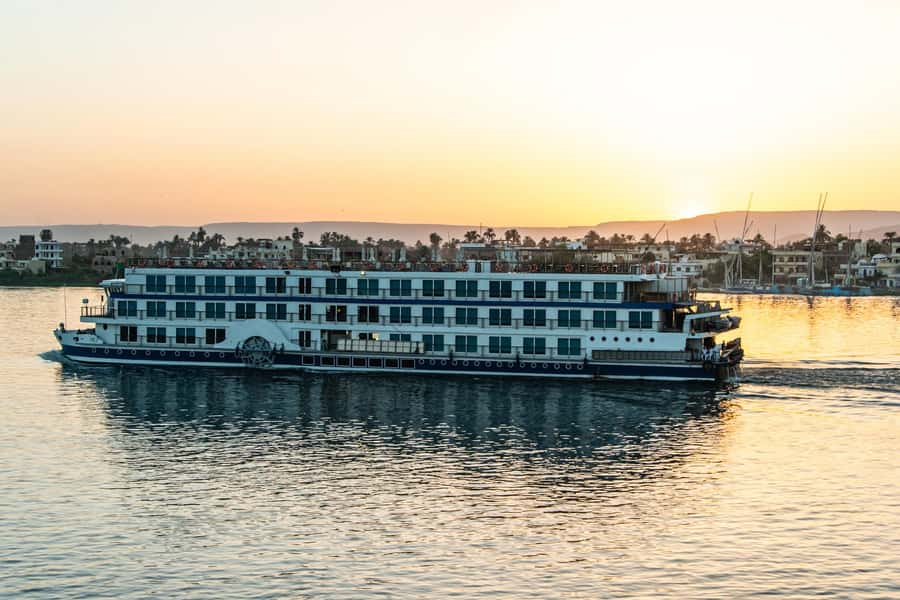 From Aswan: 4-Day 3-Night Nile Cruise with Hot Air Balloon - Day 1: Aswan’s dam, quarry, and island temple