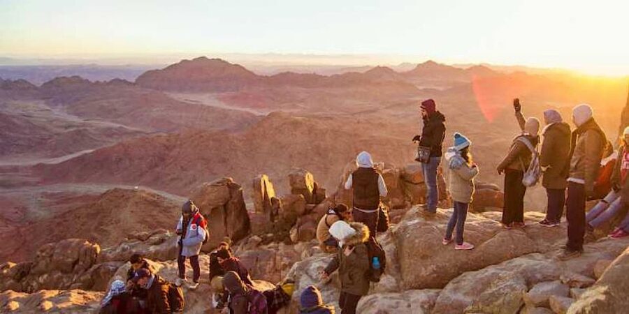 From Cairo: 11-Day Tour, Nile Cruise, Flights, Balloon - Day 5: Luxor by balloon, Karnak, and Luxor Temple